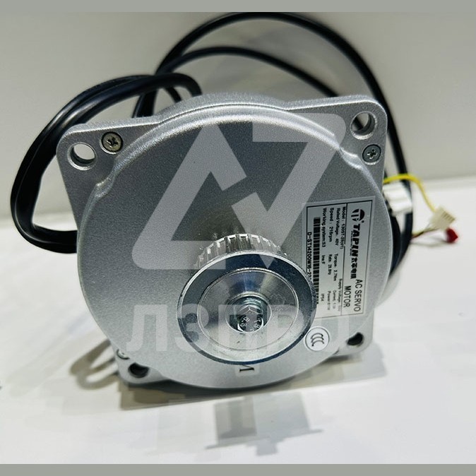 Мотор привода дверей (40V, 2.7Nm, 1.5A, 216rpm, 28.8Hz, 61W) 130ST-28(01)